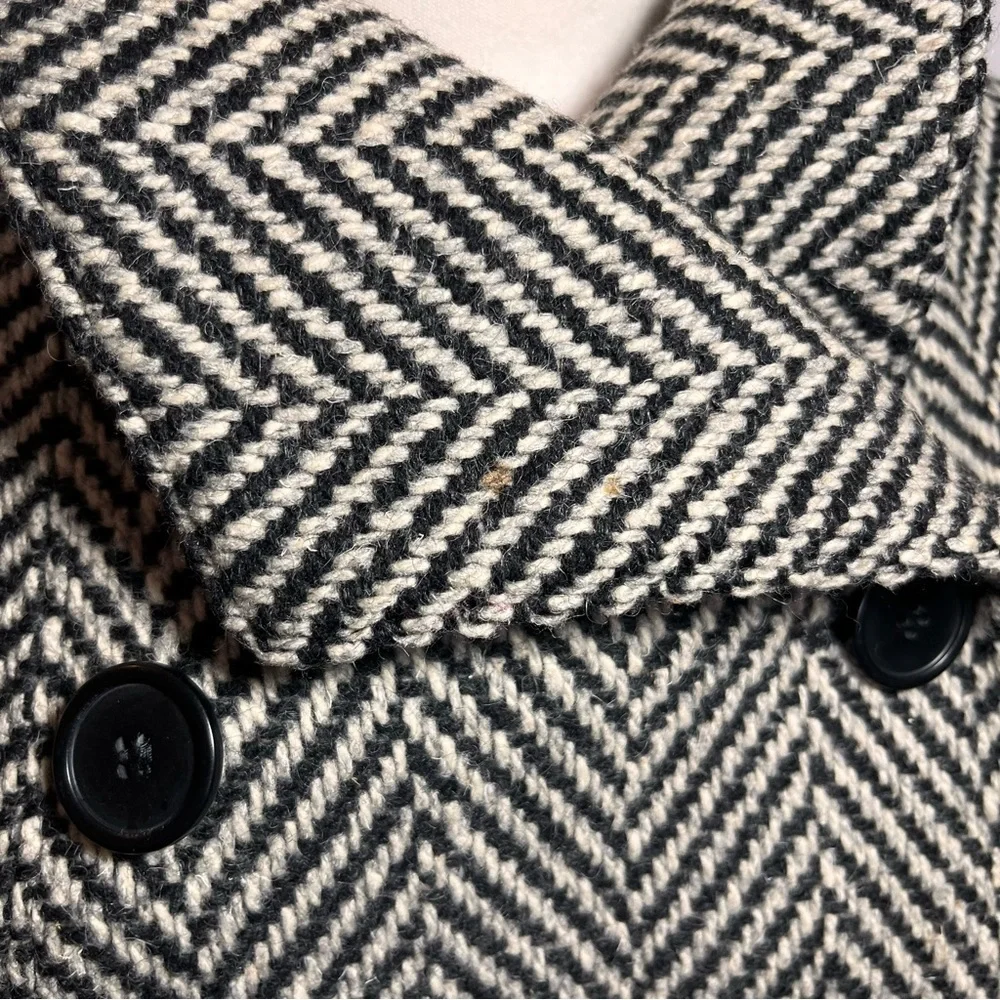 Vintage Tweed/Wool Salt and Pepper Peacoat - Picture 6 of 6
